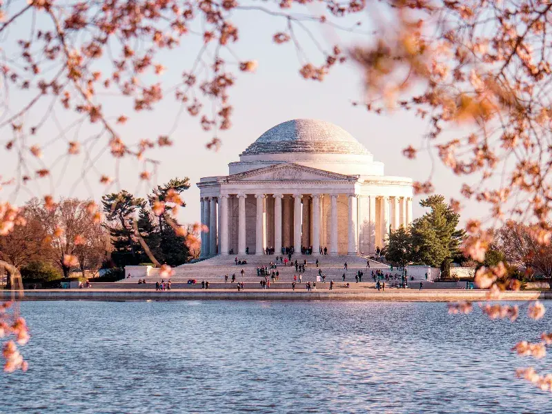 Best Solo Female Travel Destinations in the US: Washington D.C.