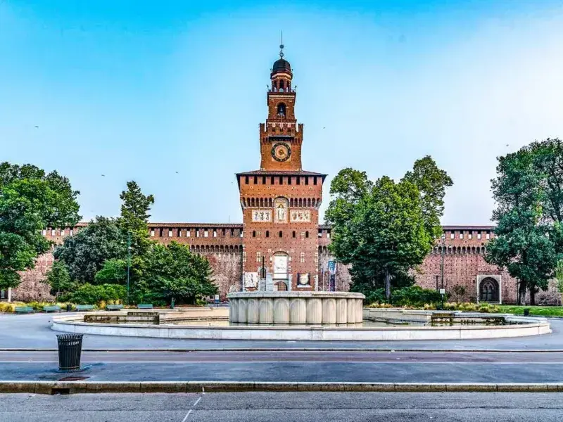 Visit the Castello Sforzesco