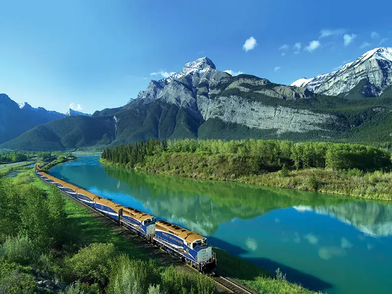 British Columbia Train Travel Guide: How to Compare VIA Rail and the Rocky Mountaineer